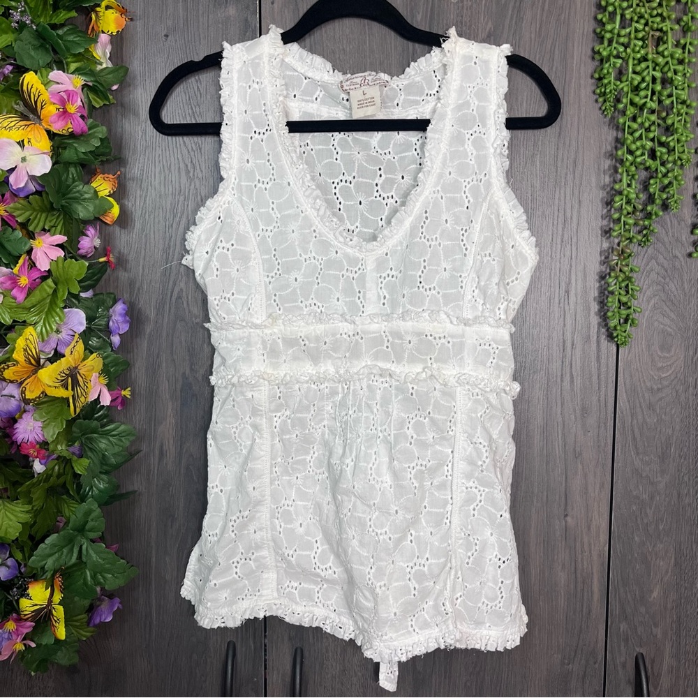 ¥🌼3/$30🌼American Rag Sleeveless White Eyelet V Neck Tank Top Size Large